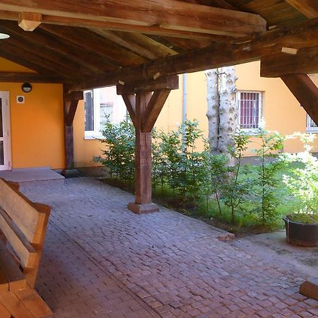 Hotel Kreuzbruchhof Burg Stargard Exterior foto