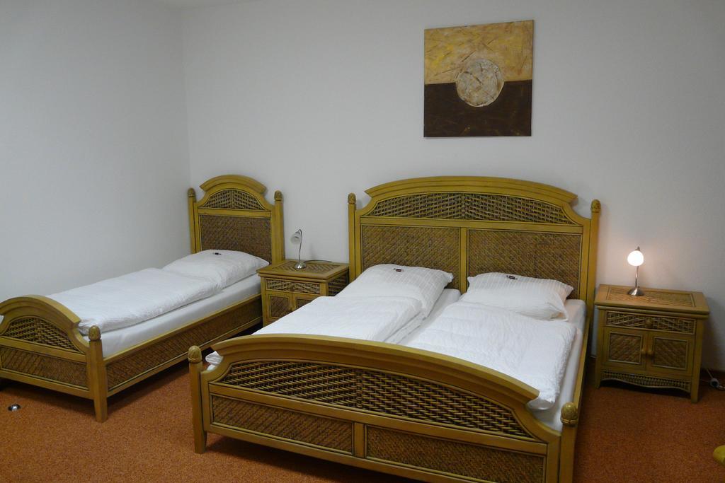 Hotel Kreuzbruchhof Burg Stargard Zimmer foto
