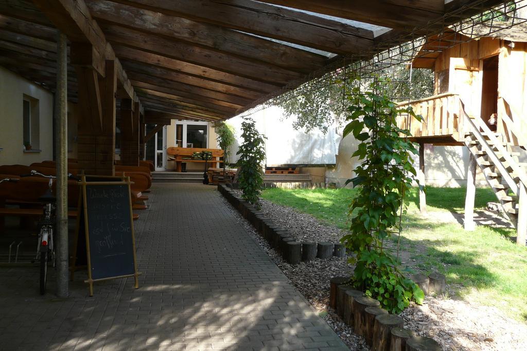 Hotel Kreuzbruchhof Burg Stargard Exterior foto