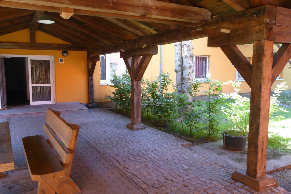 Hotel Kreuzbruchhof Burg Stargard Exterior foto