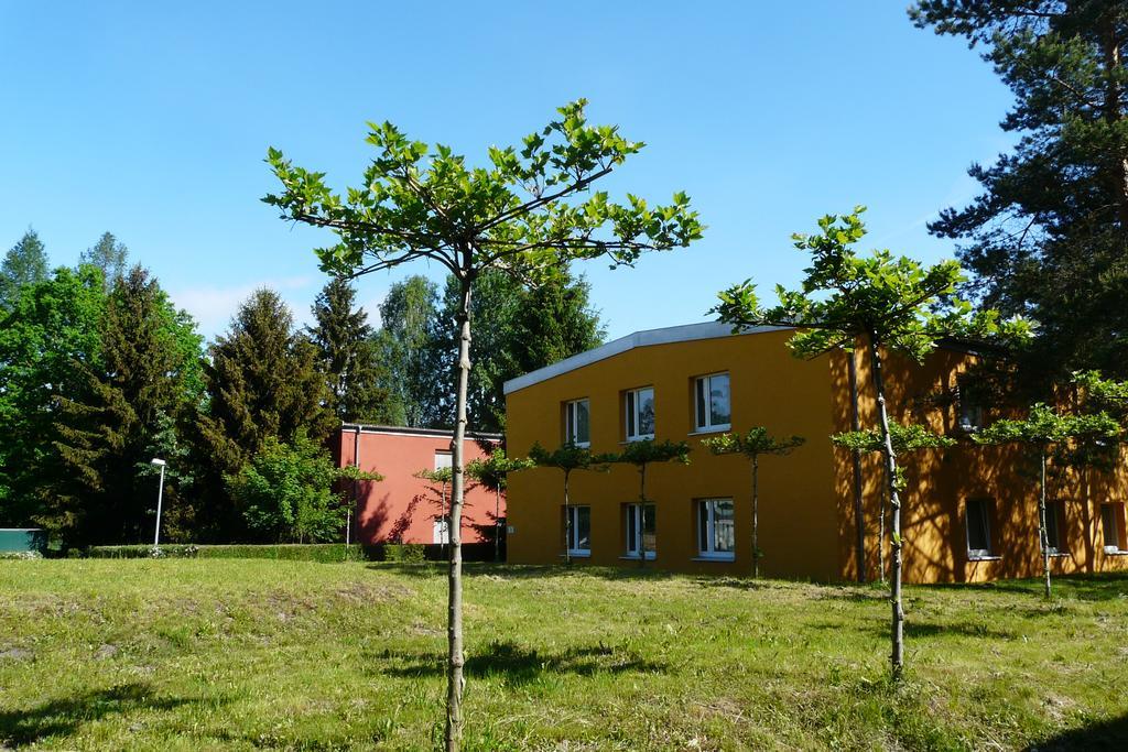 Hotel Kreuzbruchhof Burg Stargard Exterior foto